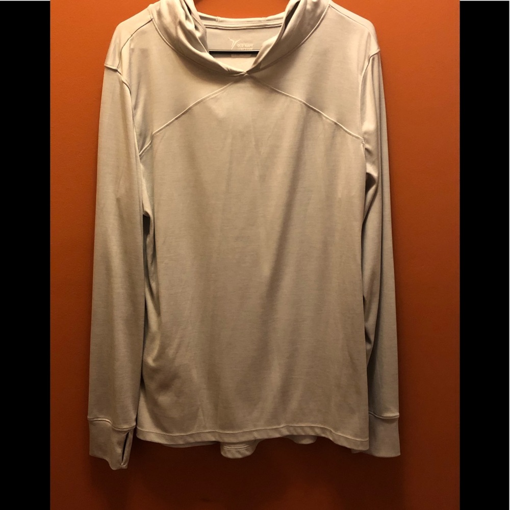 Long sleeve tee with hood